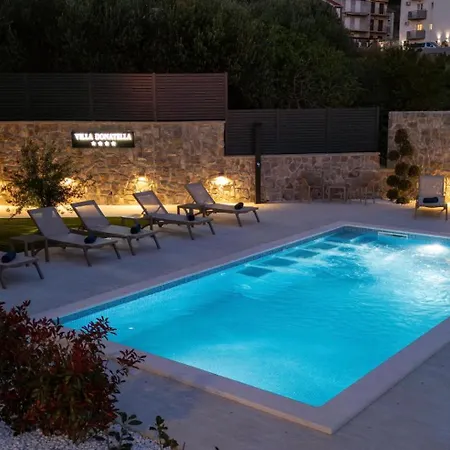 Donatella * Podstrana