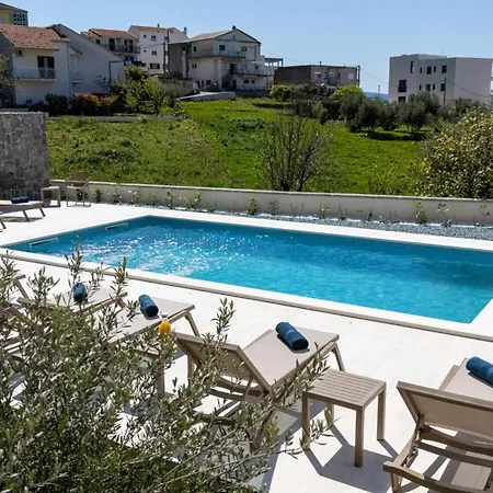 Apartment Donatella *